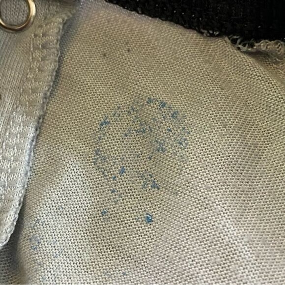 FREE Iowa Hawkeyes Short Sleeve Raglan Tee Black Gray - Picture 3 of 3